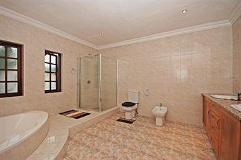 Готель 354 On York Avenue Randburg Екстер'єр фото
